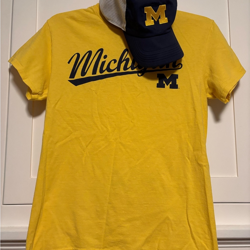 Michigan wolverine hat and t-shirt
